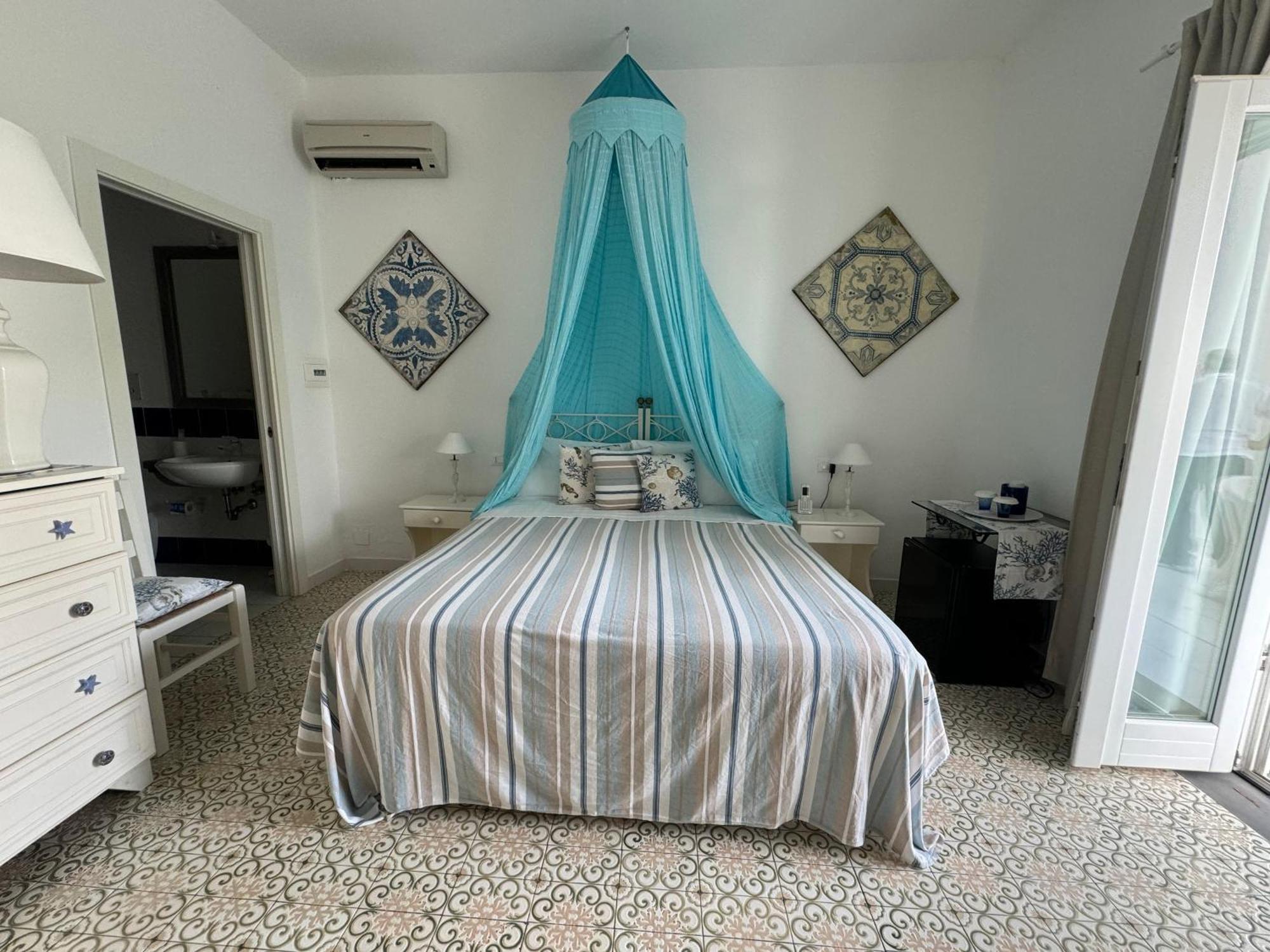 Hotel Lisca Bianca Panarea Exterior photo